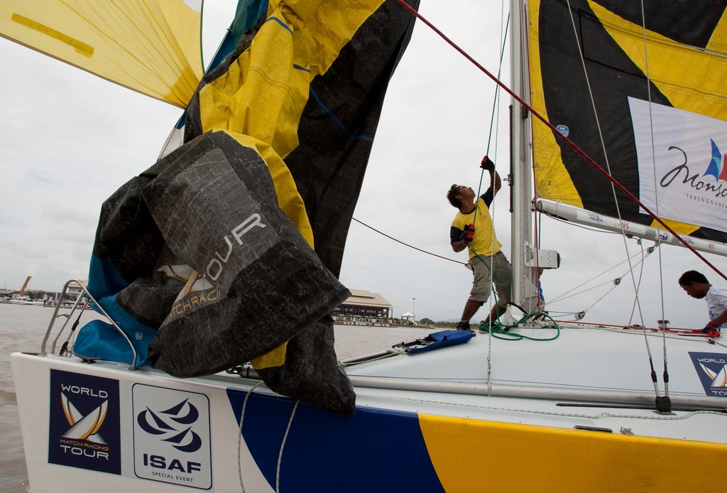 Taring Pelangi the Malaysian match racing Champion pratices before the Start of the Moonsoon cup , Monsoon Cup 2009. Kuala Terengganu, Malaysia. 28 November 2009. Photo: Brendon O’Hagan/Subzero Images © Gareth Cooke Subzero Images/Monsoon Cup http://www.monsooncup.com.my
